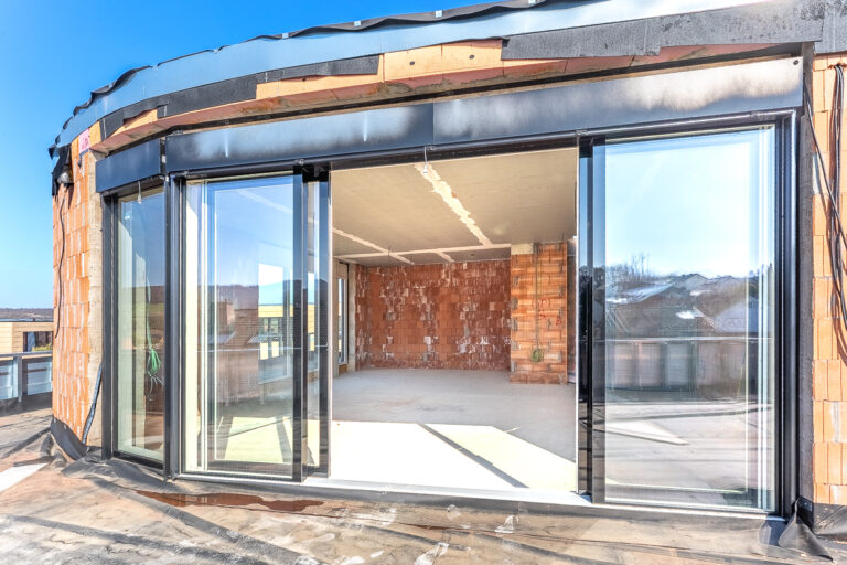 Blick von der Dachterrasse in den Wohnbereich