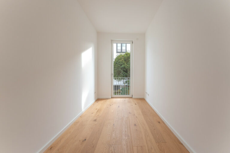 EG Links. Büro / Kinderzimmer