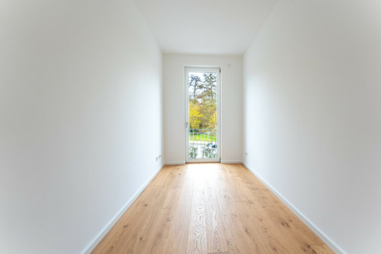 EG Rechts. Büro / Kinderzimmer