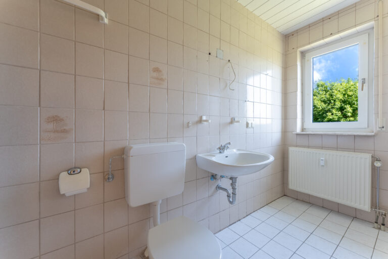 Anbau - Badzimmer (EG)