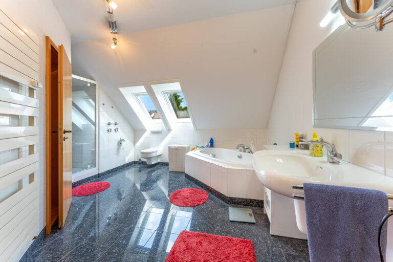 Badezimmer Haus 1