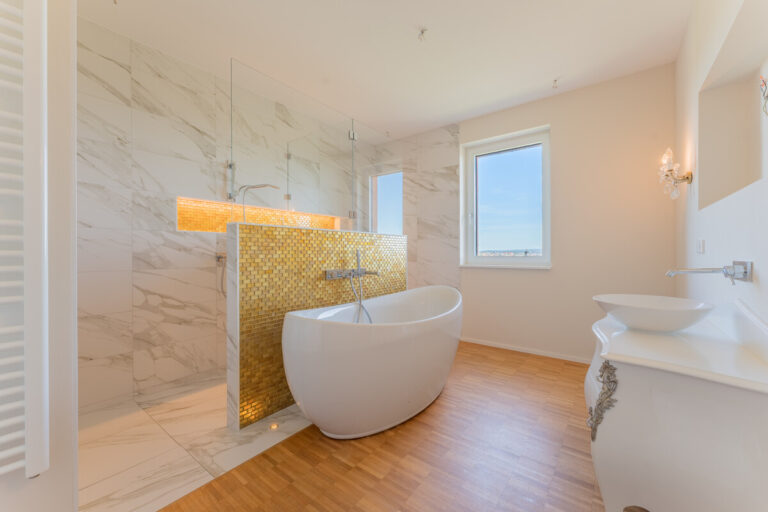 Badezimmer im 4. Obergeschoss