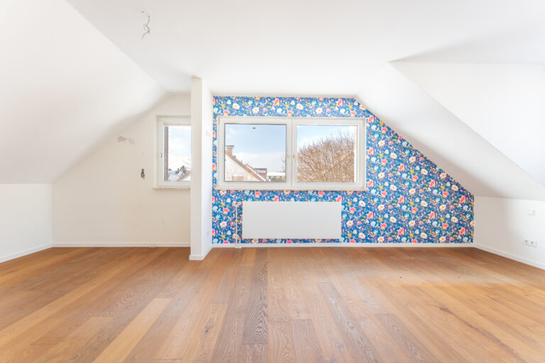 Schlafzimmer mit Ankleidebereich