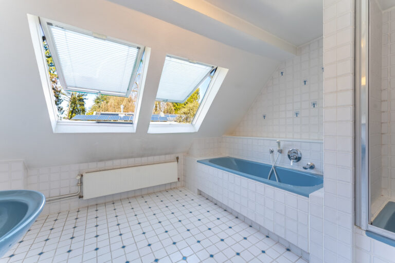 Badezimmer im Obergeschoss