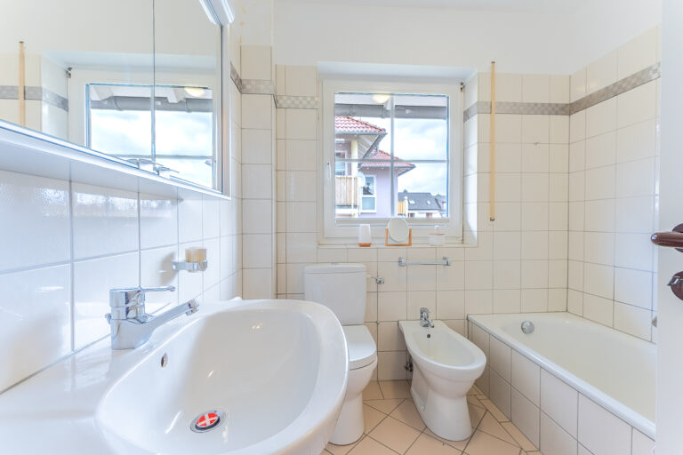 Badezimmer mit Badewanne