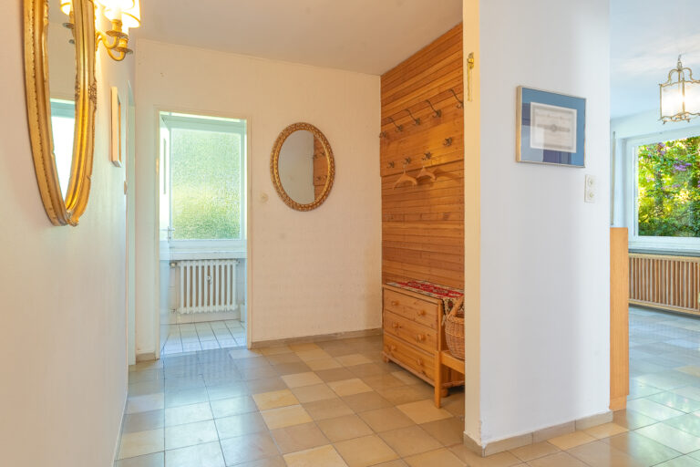 Garderobe und Gäste-WC