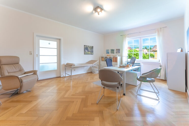Praxiszimmer im Obergeschoss