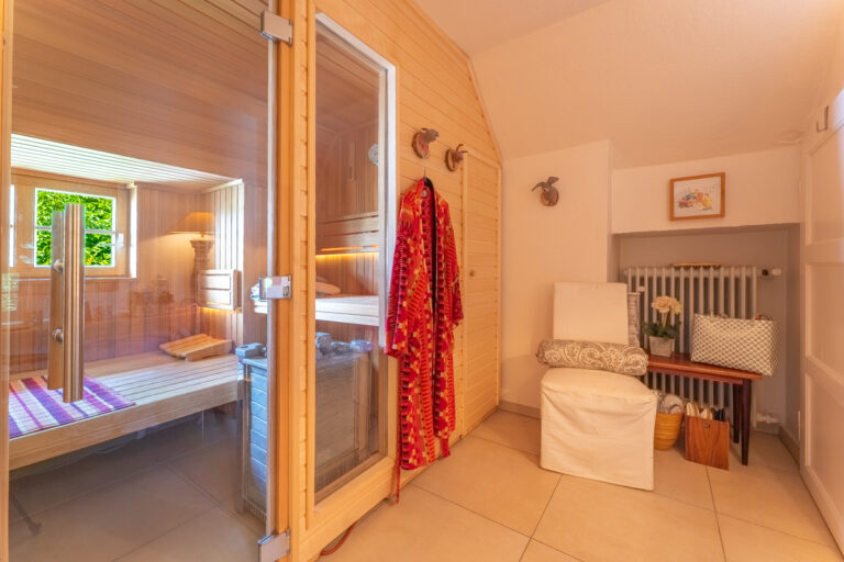 Sauna mit Blick im Dachgeschoss