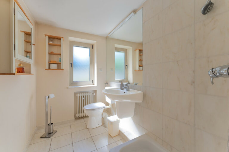 Badezimmer 2