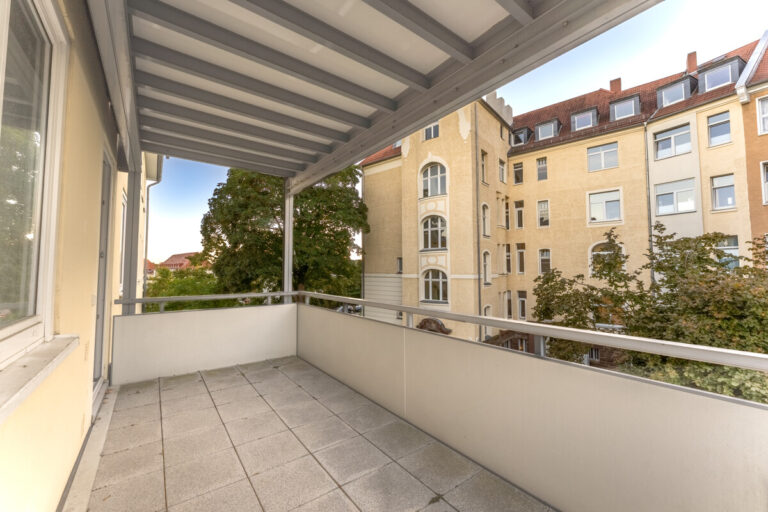 West-Balkon zum Hof