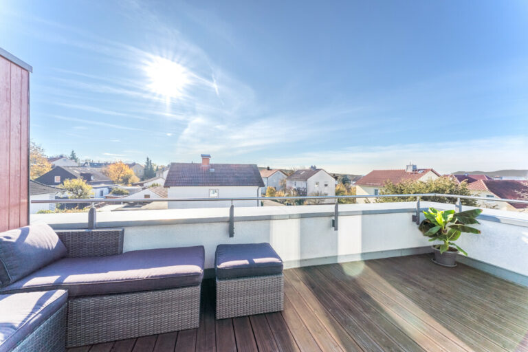 Süd ausgerichtete Dachterrasse