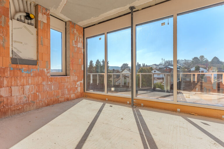 Badezimmer mit Zugang zur Dachterrasse