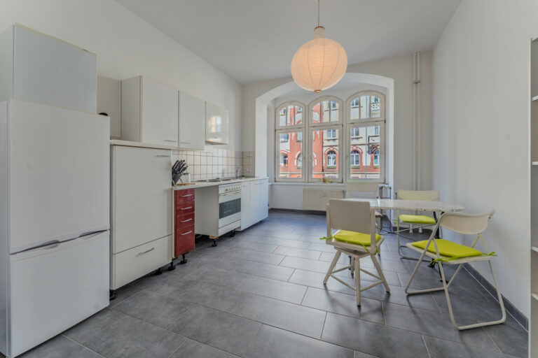 Küche mit Essbereich