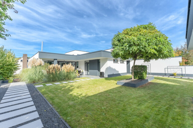 Zuwegung zum Hintereingang