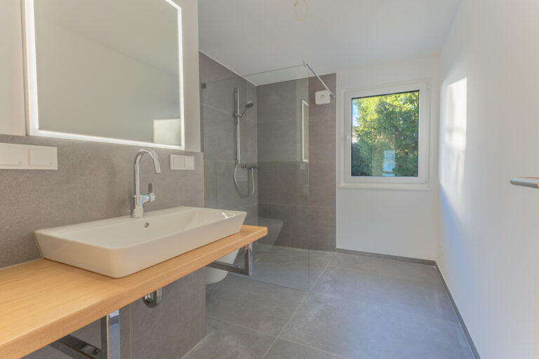 Badezimmer im Erdgeschoss