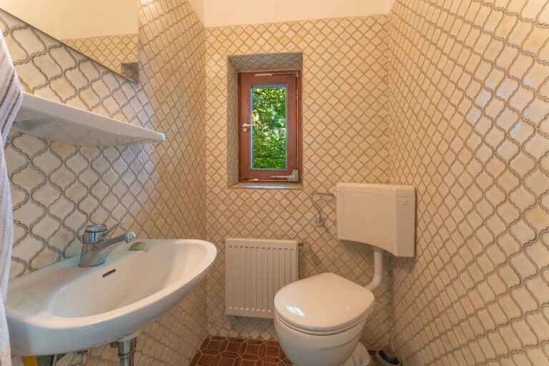 Gästetoilette auf halber Treppe