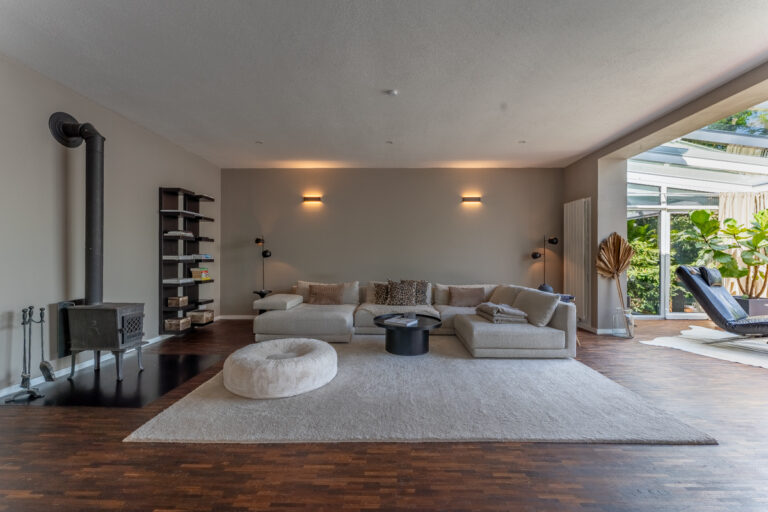 Wohnzimmer mit Kaminofen