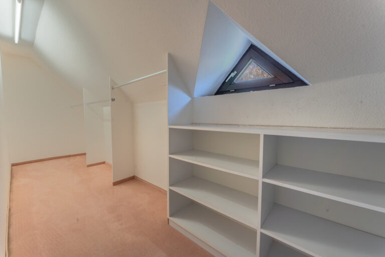 Umkleide am Hauptschlafzimmer im Obergeschoss