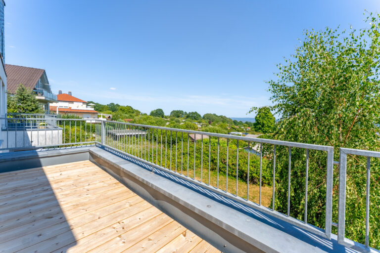 Terrasse im Wohnbereich im 1. OG rechts