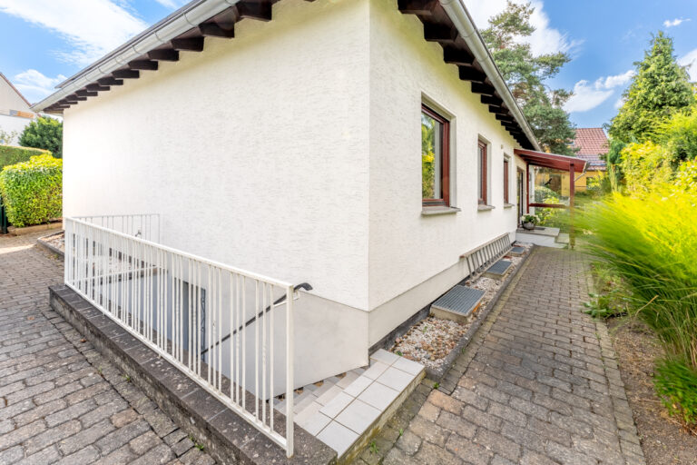 Außentreppe zum Keller