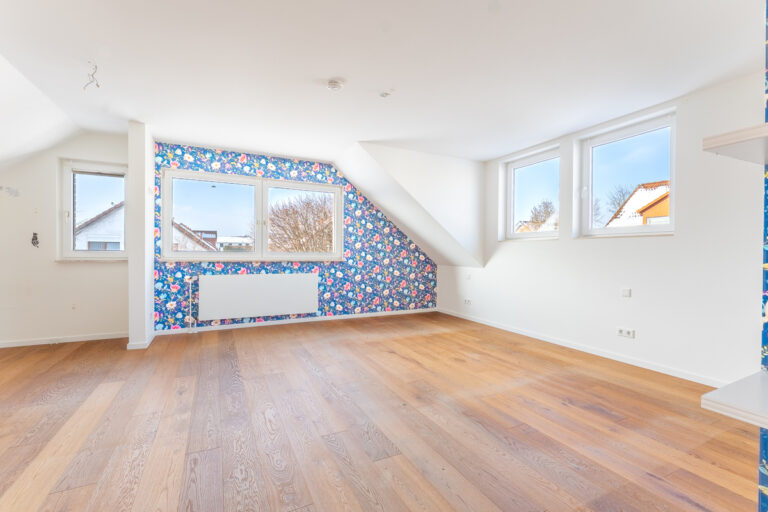 Schlafzimmer mit Ankleidebereich